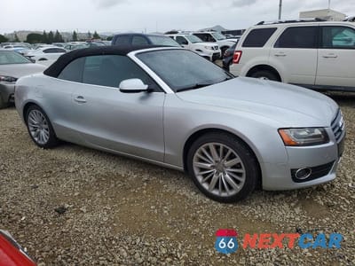 Czwarte zdjęcie samochodu z boku: 2012 AUDI A5 PREMIUM PLUS VIN:WAULFAFH9CN000484 - miniatura