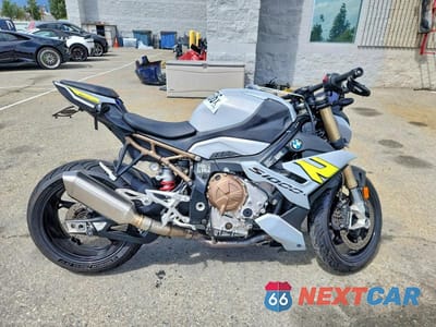 2022 BMW S 1000 R WB10E5301N6F54792 - główne zdjęcie licytacji z USA - miniatura