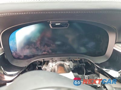 Zdjęcie 9 z 12 samochodu: 2022 BMW M5 VIN:WBS83CH01NCK13747 - miniatura