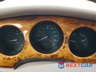 Zdjęcie 9 z 12 samochodu: 2001 JAGUAR XJ8 VIN:SAJDA14C01LF36668 - miniatura