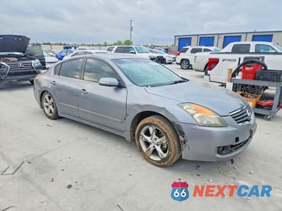 Czwarte zdjęcie samochodu z boku: 2007 NISSAN ALTIMA 3.5 SE VIN:1N4BL21E77C136386 - miniatura