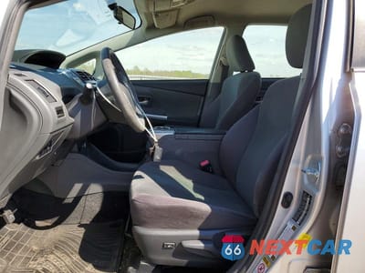 Zdjęcie 7 z 11 samochodu: 2012 TOYOTA PRIUS V TWO VIN:JTDZN3EUXC3153980 - miniatura