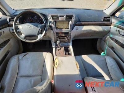 Zdjęcie 8 z 12 samochodu: 2008 LEXUS LS 460 VIN:JTHBL46F685066004 - miniatura