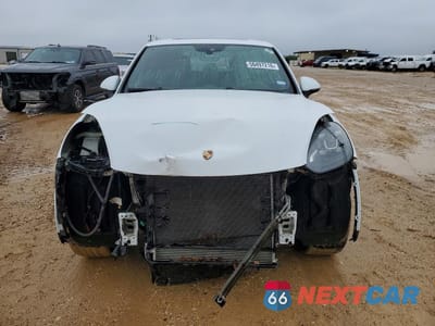 Piąte zdjęcie samochodu w środku: 2018 PORSCHE CAYENNE VIN:WP1AA2A26JKA02367 - miniatura
