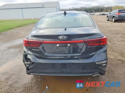 Zdjęcie 6 z 12 samochodu: 2019 KIA FORTE LXS VIN:3KPF24AD8KE008967 - miniatura