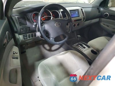 Zdjęcie 8 z 13 samochodu: 2005 TOYOTA TACOMA PRERUNNER ACCESS CAB VIN:5TETU62N95Z076787 - miniatura