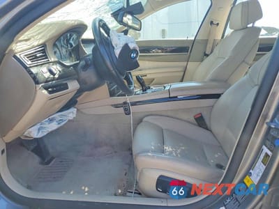 Zdjęcie 7 z 13 samochodu: 2013 BMW 750 LXI VIN:WBAYF8C53DD140398 - miniatura