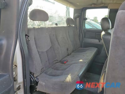 Zdjęcie 10 z 11 samochodu: 2005 GMC SIERRA C2500 HEAVY DUTY VIN:1GTHC29U85E257865 - miniatura