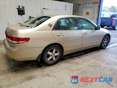 Trzecie zdjęcie samochodu z tyłu: 2004 HONDA ACCORD EX VIN:1HGCM566X4A037374 - miniatura