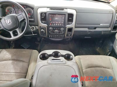 Zdjęcie 8 z 13 samochodu: 2017 RAM 1500 SLT VIN:3C6RR7LT3HG635210 - miniatura