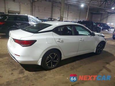Trzecie zdjęcie samochodu z tyłu: 2025 NISSAN SENTRA SV VIN:3N1AB8CV6SY270723 - miniatura
