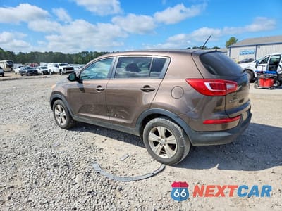 Drugie zdjęcie samochodu z przodu: 2012 KIA SPORTAGE LX VIN:KNDPBCA29C7219979 - miniatura