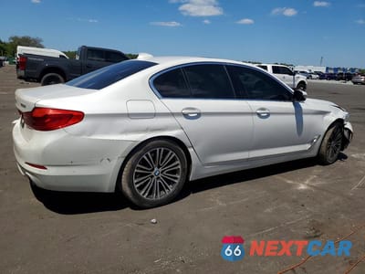 Trzecie zdjęcie samochodu z tyłu: 2019 BMW 530 I VIN:WBAJA5C55KWW22094 - miniatura