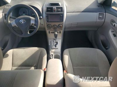Zdjęcie 8 z 12 samochodu: 2013 TOYOTA COROLLA LE VIN:2T1BU4EE7DC924875 - miniatura