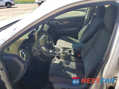 Zdjęcie 7 z 12 samochodu: 2016 NISSAN ROGUE SV VIN:KNMAT2MV0GP708120 - miniatura