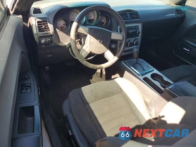 Zdjęcie 8 z 12 samochodu: 2010 DODGE CHALLENGER SE VIN:2B3CJ4DV0AH179341 - miniatura