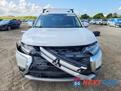Piąte zdjęcie samochodu w środku: 2016 MITSUBISHI OUTLANDER SE VIN:JA4AD3A37GZ001553 - miniatura