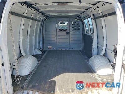 Zdjęcie 10 z 13 samochodu: 2013 CHEV EXPRESS G1500 VIN:1GCSHAF42D1143873 - miniatura
