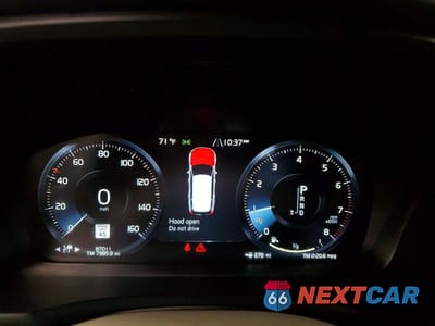 Zdjęcie 9 z 13 samochodu: 2019 VOLVO XC90 T6 MOMENTUM VIN:YV4A22PK4K1420839 - miniatura