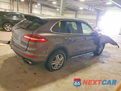 Trzecie zdjęcie samochodu z tyłu: 2016 PORSCHE CAYENNE VIN:WP1AA2A20GLA11259 - miniatura