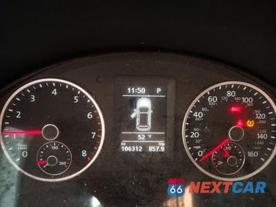 Zdjęcie 9 z 13 samochodu: 2017 VOLKSWAGEN TIGUAN SPORT VIN:WVGTV7AX7HK019420 - miniatura