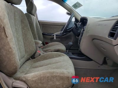 Zdjęcie 7 z 12 samochodu: 2001 HYUNDAI ELANTRA GLS VIN:KMHDN45D51U235215 - miniatura