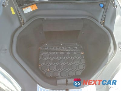Zdjęcie 11 z 13 samochodu: 2013 TESLA MODEL S VIN:5YJSA1CN4DFP04115 - miniatura