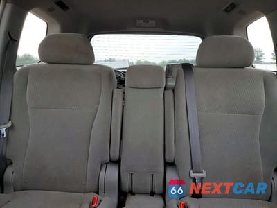 Zdjęcie 10 z 13 samochodu: 2010 TOYOTA HIGHLANDER BASE VIN:5TDBK3EH7AS025768 - miniatura