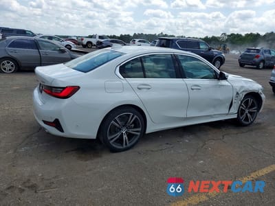 Trzecie zdjęcie samochodu z tyłu: 2021 BMW 330I VIN:3MW5R1J0XM8B67068 - miniatura