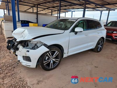 2019 VOLVO XC60 T5 MOMENTUM LYV102DK4KB250164 - główne zdjęcie licytacji z USA - miniatura