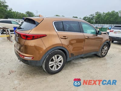 Trzecie zdjęcie samochodu z tyłu: 2017 KIA SPORTAGE LX VIN:KNDPM3AC8H7296319 - miniatura