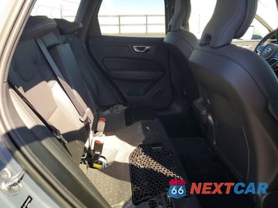 Zdjęcie 11 z 14 samochodu: 2023 VOLVO XC60 PLUS VIN:YV4L12DN3P1254900 - miniatura
