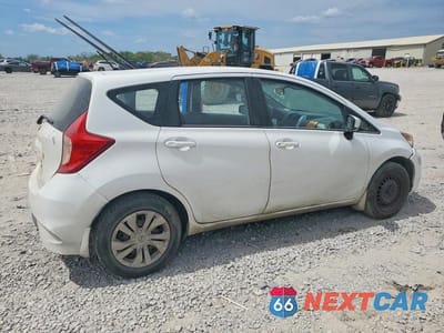 Trzecie zdjęcie samochodu z tyłu: 2018 NISSAN VERSA NOTE S VIN:3N1CE2CP5JL362271 - miniatura