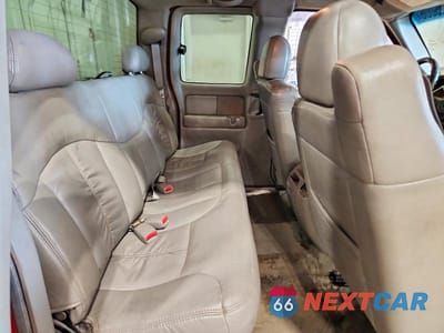 Zdjęcie 11 z 12 samochodu: 2002 CHEVROLET SILVERADO K1500 VIN:2GCEK19T521300823 - miniatura