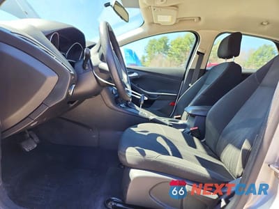 Zdjęcie 7 z 11 samochodu: 2015 FORD FOCUS SE VIN:1FADP3K29FL315759 - miniatura