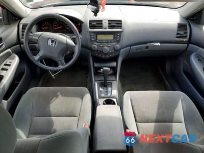 Zdjęcie 8 z 12 samochodu: 2004 HONDA ACCORD DX VIN:1HGCM56144A067779 - miniatura