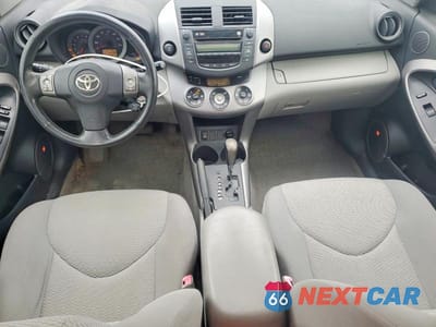 Zdjęcie 8 z 13 samochodu: 2008 TOYOTA RAV4 LIMITED VIN:JTMBK31V885069130 - miniatura