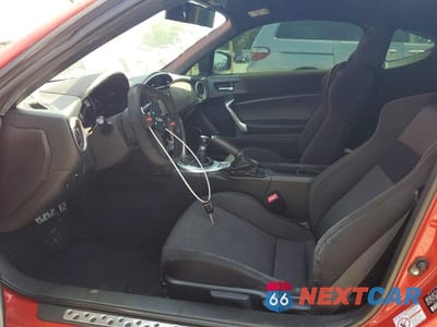 Zdjęcie 7 z 13 samochodu: 2017 TOYOTA 86 BASE VIN:JF1ZNAA1XH8701203 - miniatura