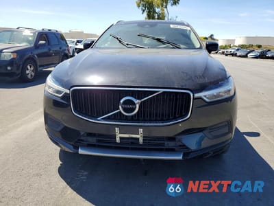 Piąte zdjęcie samochodu w środku: 2019 VOLVO XC60 T6 VIN:YV4A22RK5K1333688 - miniatura