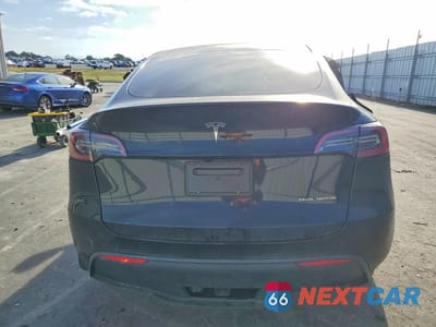 Zdjęcie 6 z 11 samochodu: 2023 TESLA MODEL Y VIN:7SAYGAEE7PF863093 - miniatura