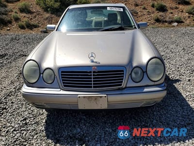 Piąte zdjęcie samochodu w środku: 1999 MERCEDES-BENZ E 320 4MATIC VIN:WDBJF82H0XX022598 - miniatura