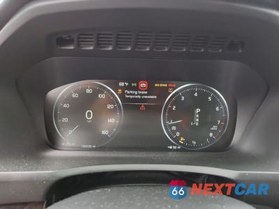 Zdjęcie 9 z 13 samochodu: 2017 VOLVO XC90 T5 VIN:YV4102KK0H1163135 - miniatura