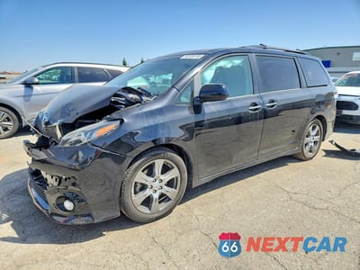 2017 TOYOTA SIENNA SE 5TDXZ3DCXHS801392 - główne zdjęcie licytacji z USA - miniatura