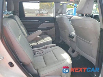 Zdjęcie 11 z 14 samochodu: 2015 TOYOTA HIGHLANDER LIMITED PLATINUM VIN:5TDDKRFH7FS134409 - miniatura