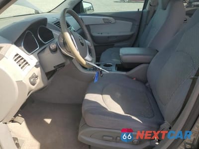 Zdjęcie 7 z 13 samochodu: 2010 CHEVROLET TRAVERSE LT VIN:1GNLRFED8AS115380 - miniatura