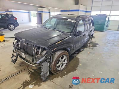 2004 JEEP GRAND CHEROKEE LAREDO 1J4GX48S74C171124 - główne zdjęcie licytacji z USA - miniatura