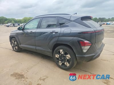 Drugie zdjęcie samochodu z przodu: 2025 HYUNDAI KONA SEL VIN:KM8HB3AB0SU339640 - miniatura