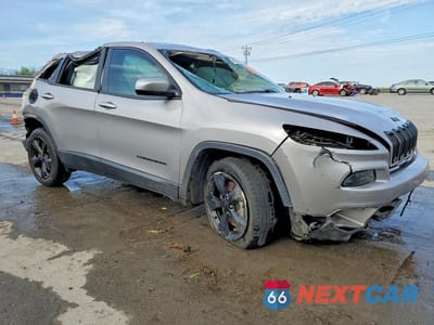 Czwarte zdjęcie samochodu z boku: 2018 JEEP CHEROKEE LATITUDE VIN:1C4PJLCB6JD544166 - miniatura
