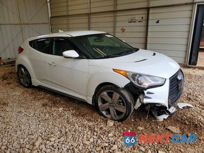Czwarte zdjęcie samochodu z boku: 2013 HYUNDAI VELOSTER TURBO VIN:KMHTC6AE8DU163877 - miniatura