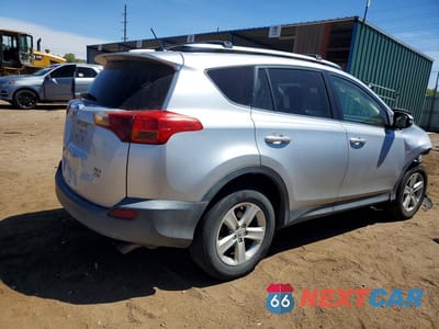 Trzecie zdjęcie samochodu z tyłu: 2013 TOYOTA RAV4 XLE VIN:JTMRFREV7D5017109 - miniatura